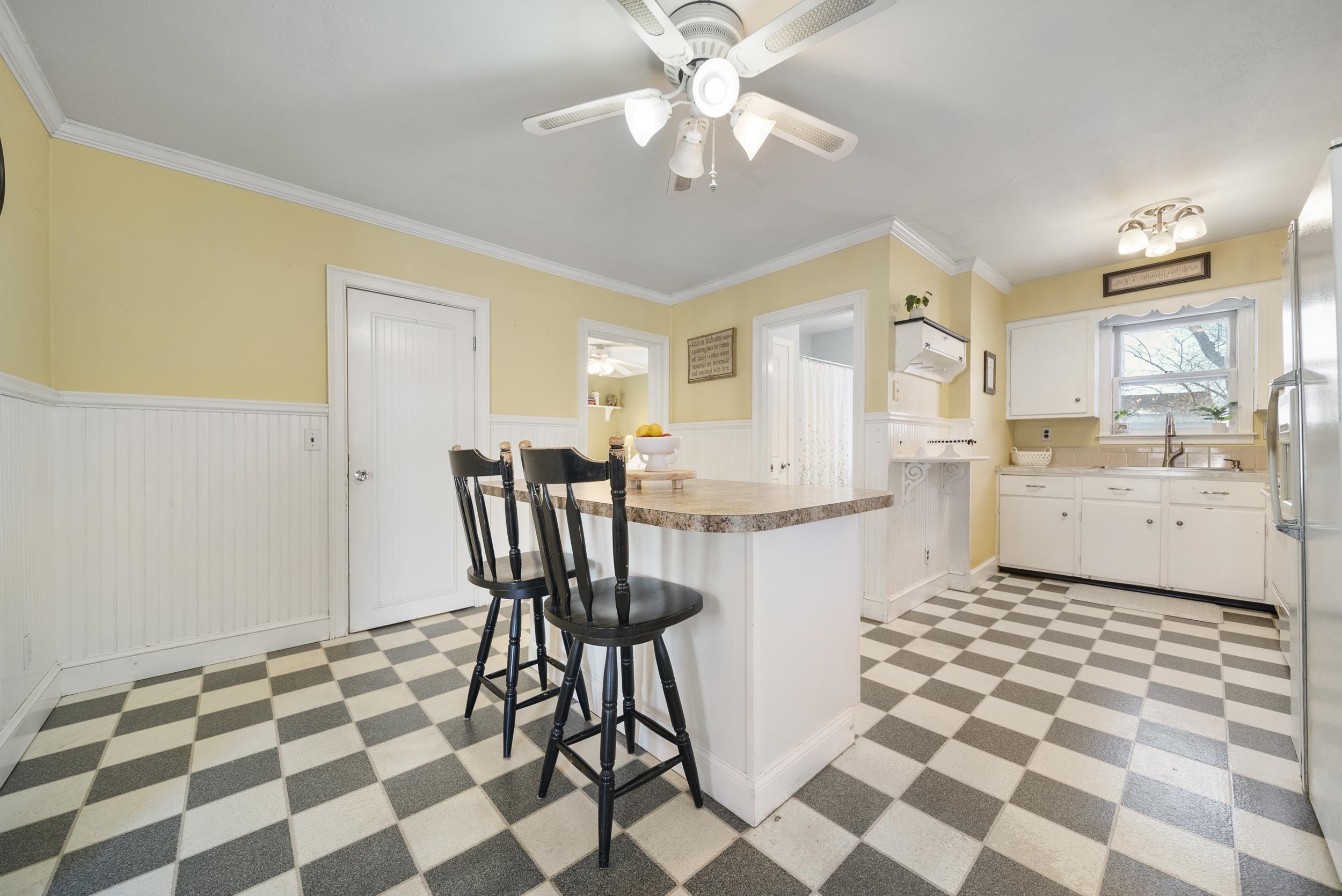 29 Manning Street Manchester, NH 03103 - Photo 11 of 30