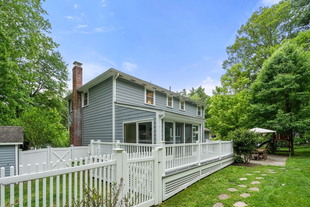 36 Indian Hill Road Medfield, MA 02052 - Photo 32 of 38