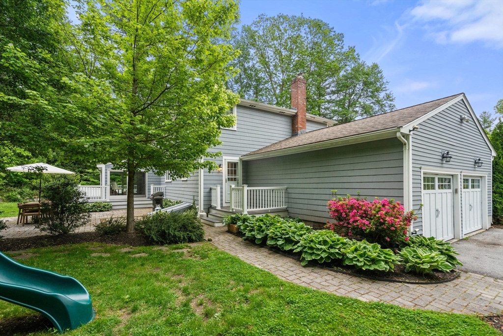 36 Indian Hill Road Medfield, MA 02052 - Photo 33 of 38