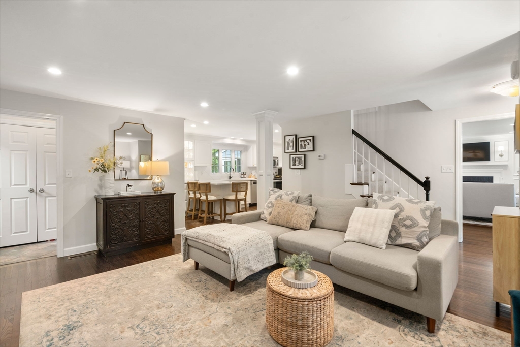 36 Indian Hill Road Medfield, MA 02052 - Photo 4 of 38