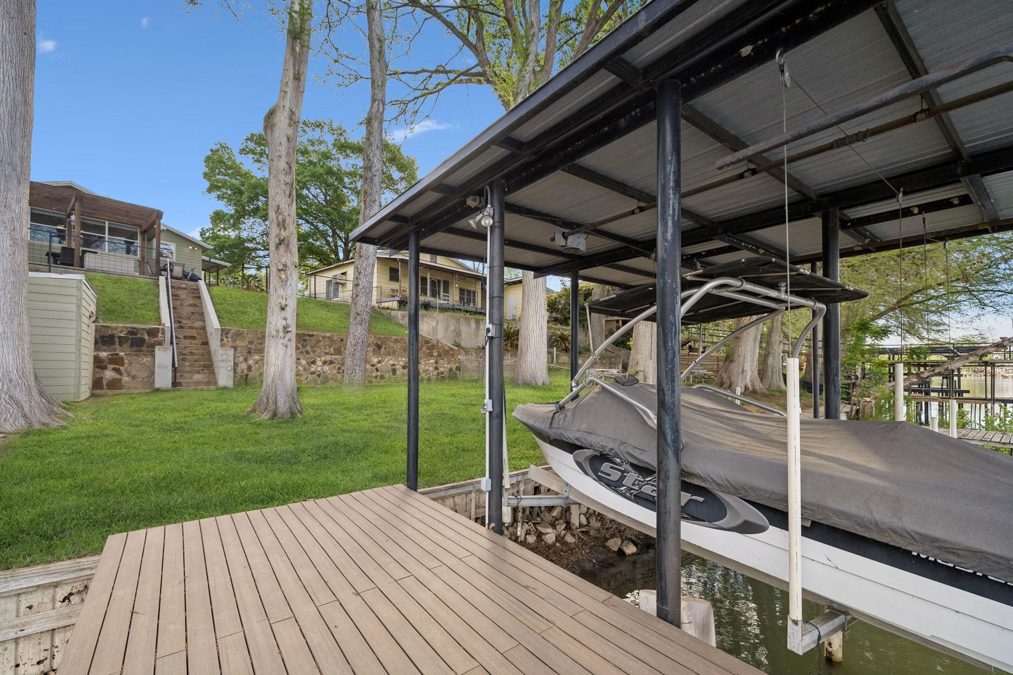 230 Lee Street Seguin, TX 78155 - Photo 6 of 40 a view of a backyard with sitting area