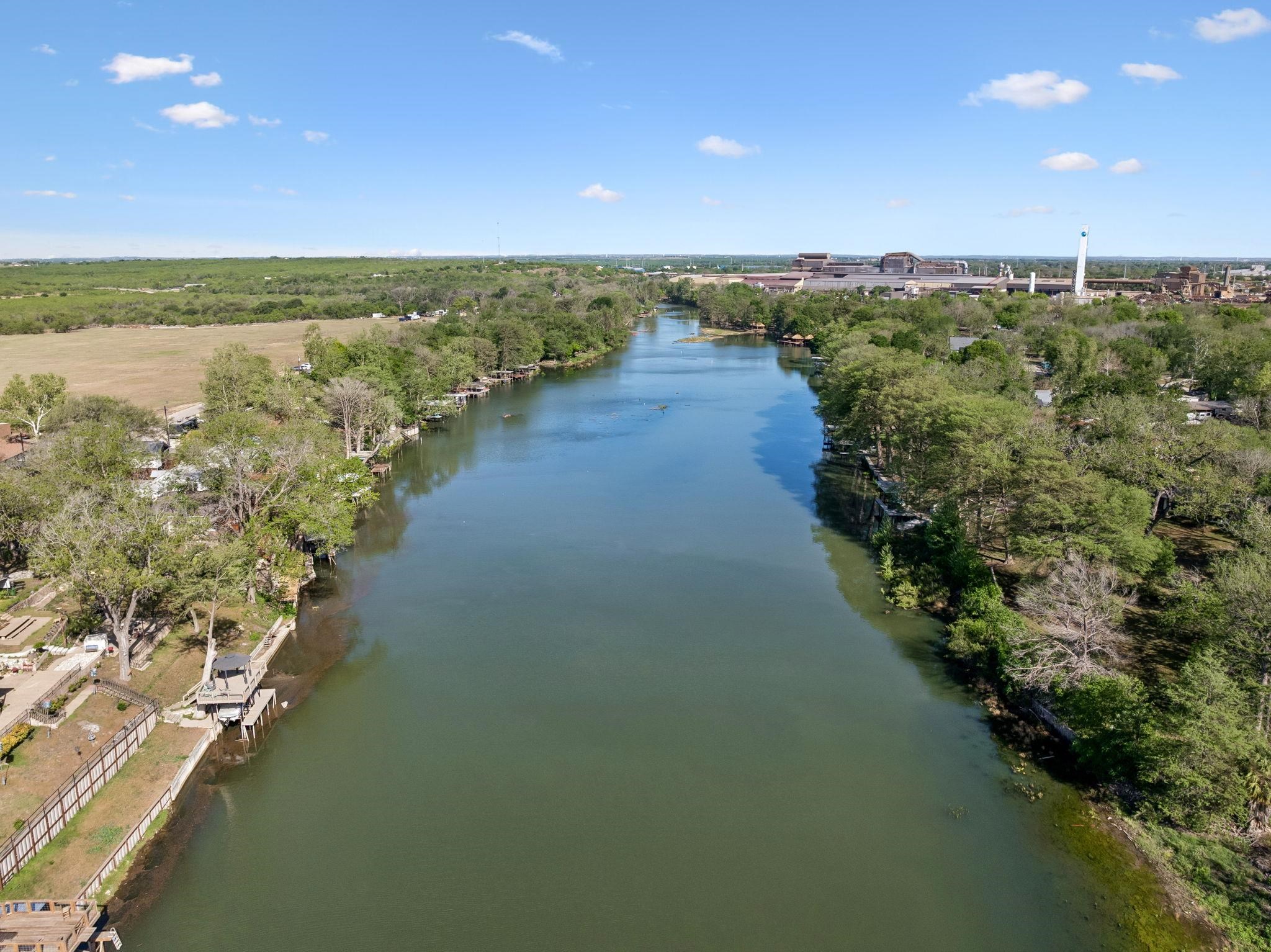 230 Lee Street Seguin, TX 78155 - Photo 7 of 40 a view of an ocean and city