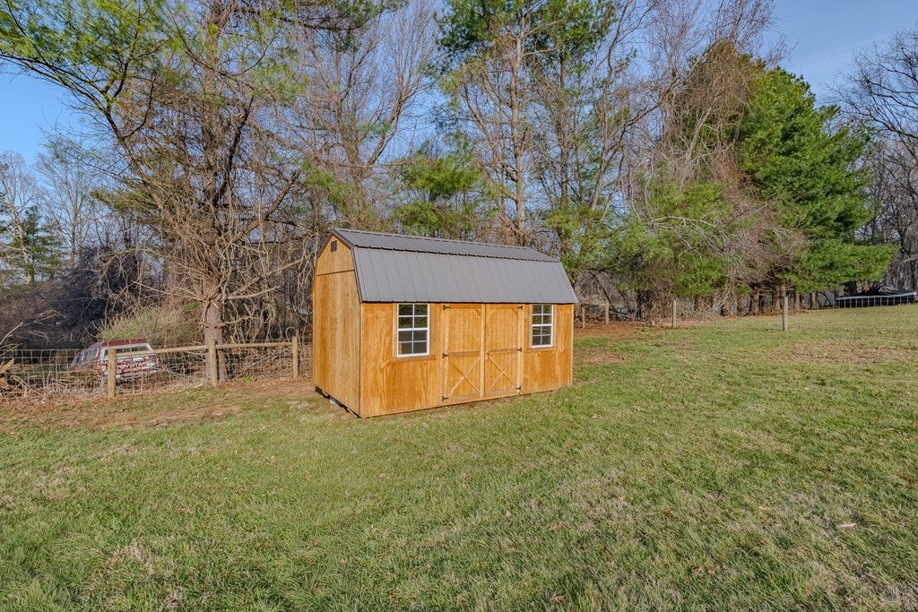 44 Waterwheel Road Galax, VA 24333 - Photo 8 of 29 Gallery Image 8