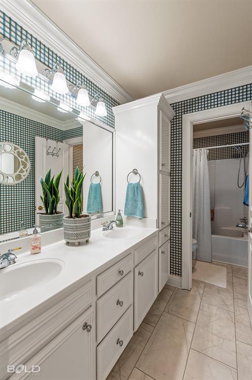 10722 Provence Place Keithville, LA 71047 - Photo 19 of 23 The hall bathroom has a separate area for the toilet and tub