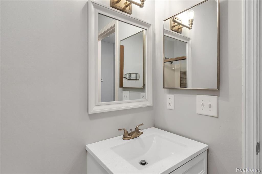 27208 Spaulding Road, Unit 15 New Hudson, MI 48165 - Photo 14 of 23