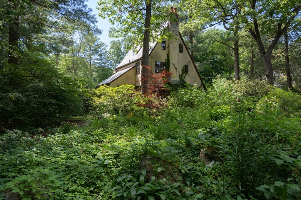 54 Oxbow Road Weston, MA 02493 - Photo 5 of 28