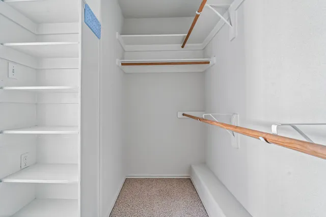 a view of entryway with bathroom