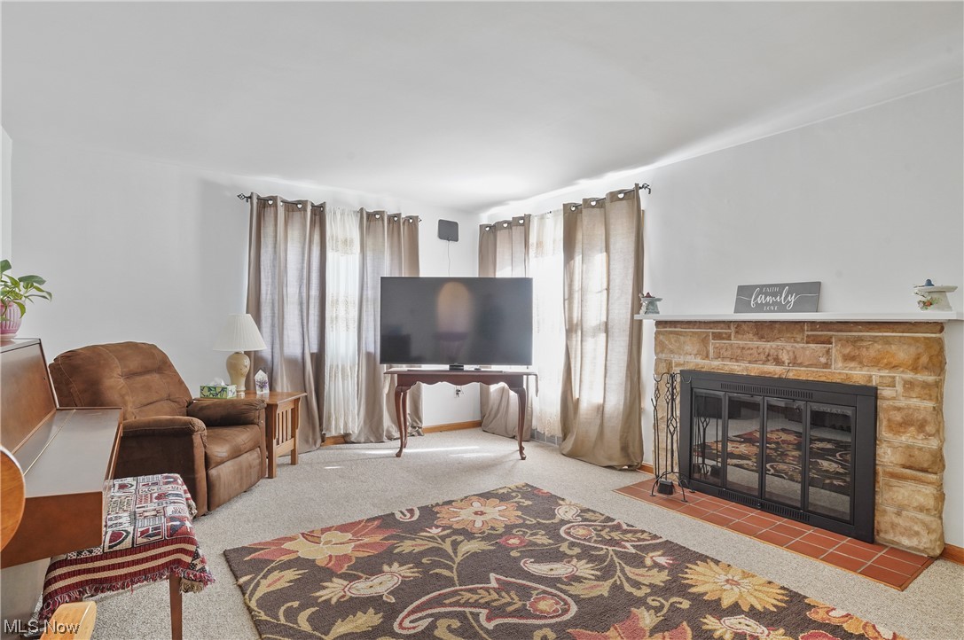 2073 Canton Road Akron, OH 44312 - Photo 6 of 21