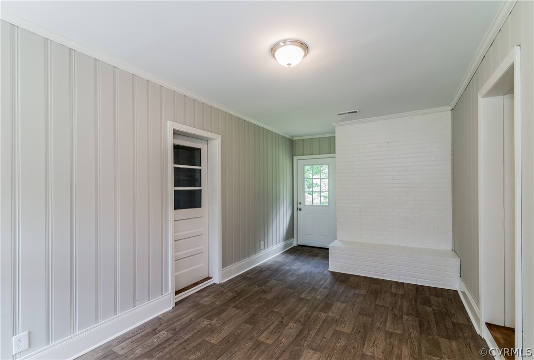 11407 Reedy Branch Road South Chesterfield, VA 23838 - Photo 42 of 50 an empty room with wooden floor and closet