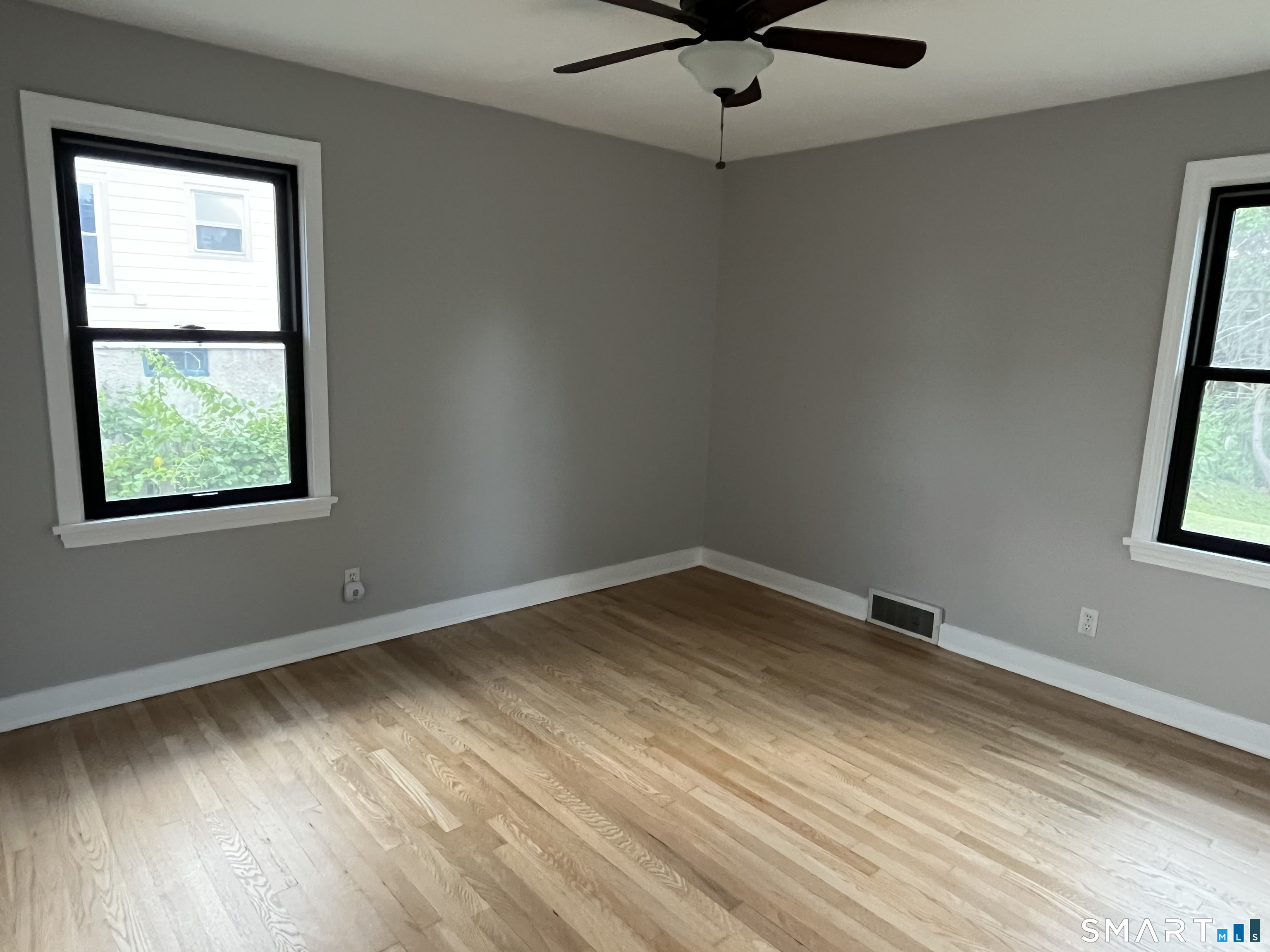 367 Frost Road Waterbury, CT 06705 - Photo 9 of 14