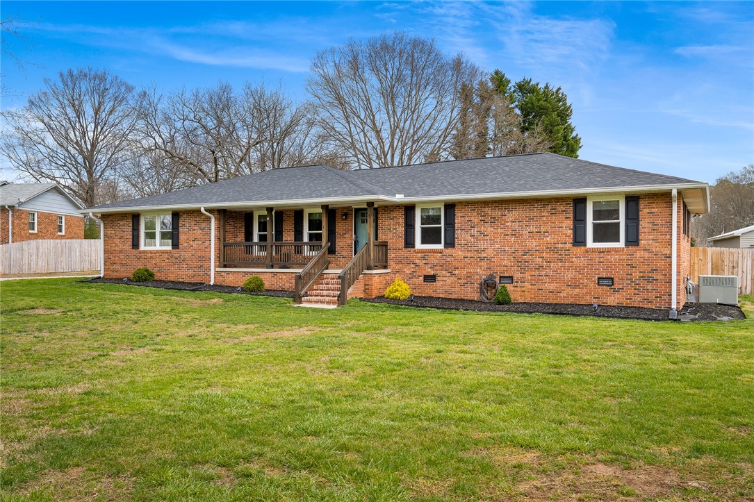 204 Wren Way Anderson, SC 29625 - Photo 2 of 33 Gallery Image 2