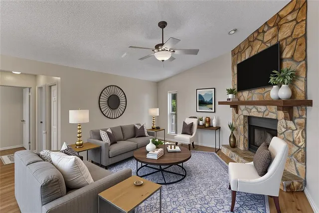 $390,000 | 2713 Cedarcrest Place, Valrico, FL 33596