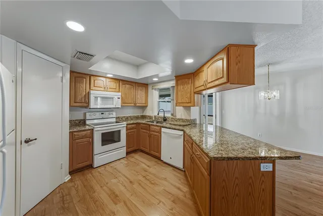 $390,000 | 2713 Cedarcrest Place, Valrico, FL 33596