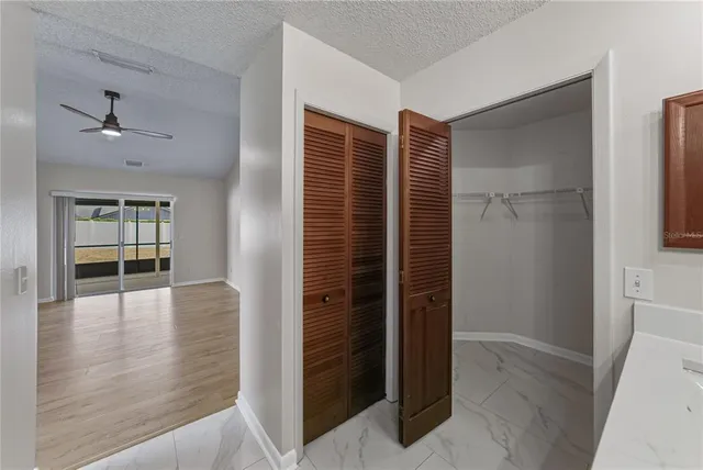 $390,000 | 2713 Cedarcrest Place, Valrico, FL 33596