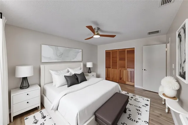 $390,000 | 2713 Cedarcrest Place, Valrico, FL 33596