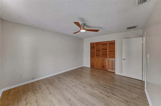 $390,000 | 2713 Cedarcrest Place, Valrico, FL 33596