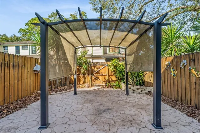 a picture of a wall with a white wall and a picture