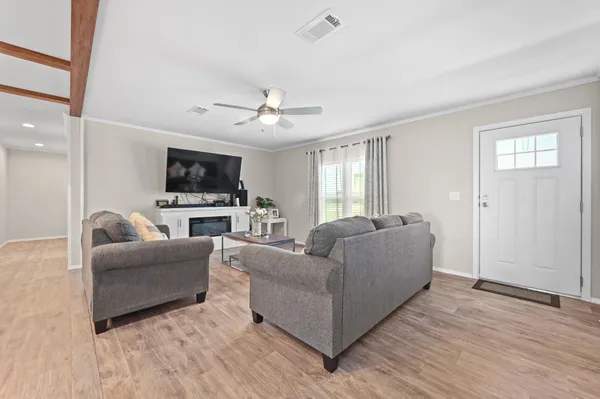 $349,900 | 117 Castellana Way, Elgin, TX 78621