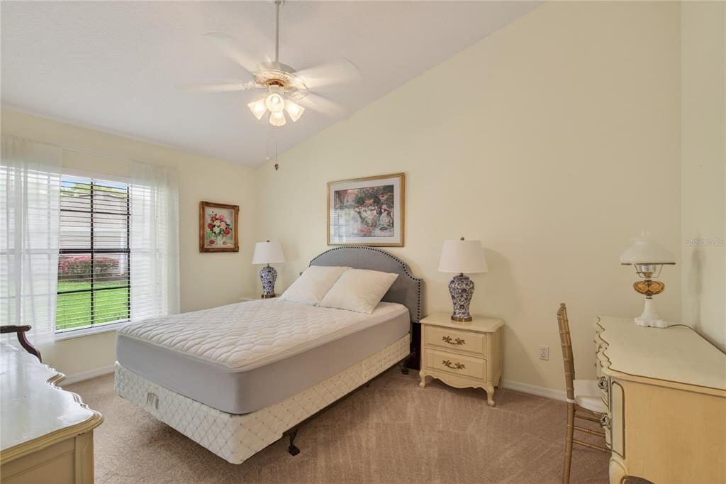 240 Juniper Way Tavares, FL 32778 - Photo 17 of 44