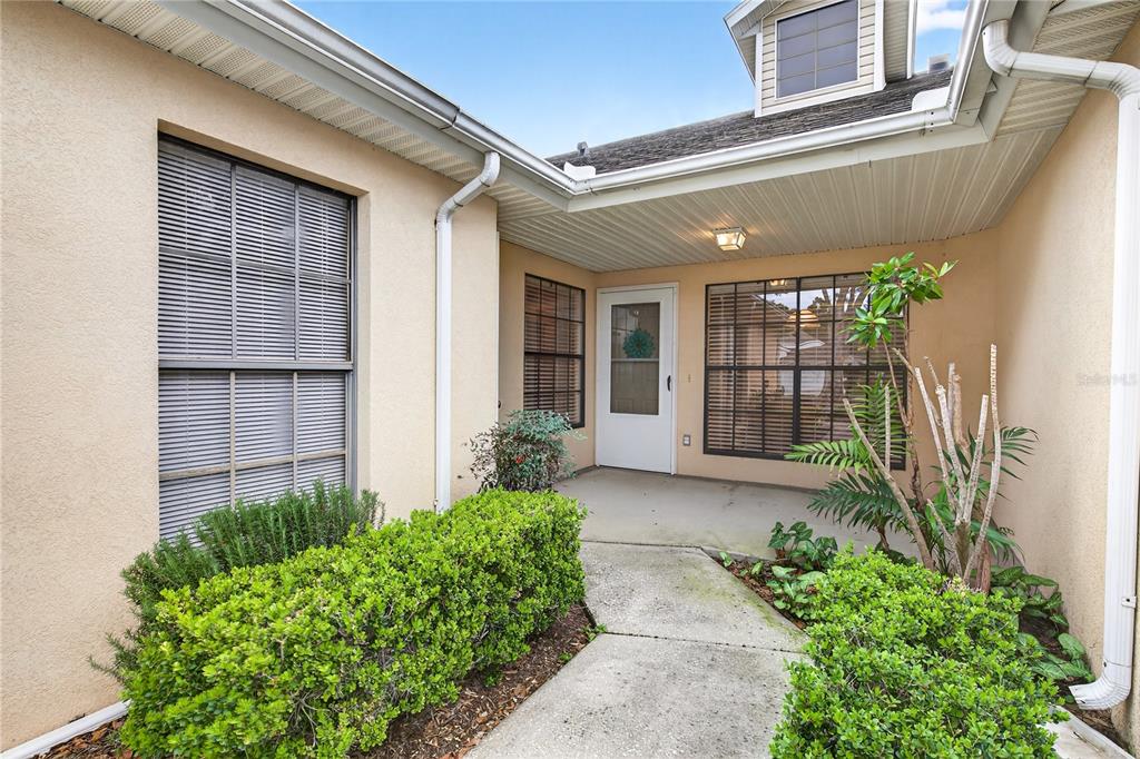 240 Juniper Way Tavares, FL 32778 - Photo 3 of 44