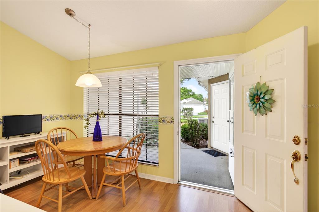 240 Juniper Way Tavares, FL 32778 - Photo 4 of 44