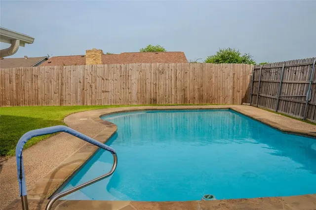 $377,500 | 7016 Buttonwood Drive, Fort Worth, TX 76137