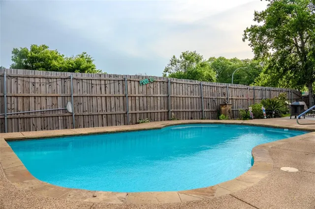 $377,500 | 7016 Buttonwood Drive, Fort Worth, TX 76137