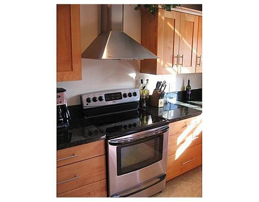 3513 Bark Way Hollywood, FL 33026 - Photo 11 of 25 Kitchen