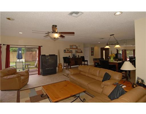 3513 Bark Way Hollywood, FL 33026 - Photo 13 of 25 Living Room
