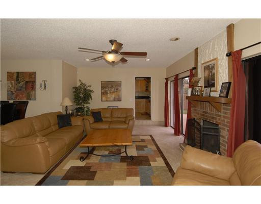 3513 Bark Way Hollywood, FL 33026 - Photo 14 of 25 Living Room
