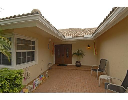 3513 Bark Way Hollywood, FL 33026 - Photo 25 of 25 Exterior Front