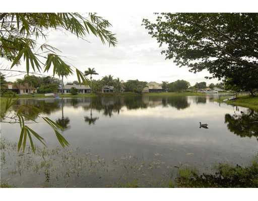 3513 Bark Way Hollywood, FL 33026 - Photo 6 of 25 Waterfront/Dock/Pier