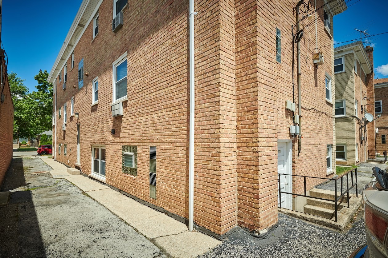 8211 West Irving Park Road Chicago, IL 60634 - Photo 27 of 28