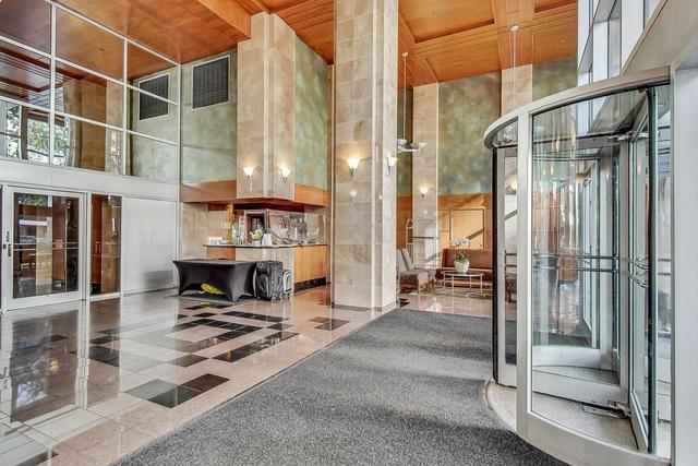 1122 North Clark Street, Unit 2806 Chicago, IL 60610 - Photo 2 of 20 a view of entryway with patio