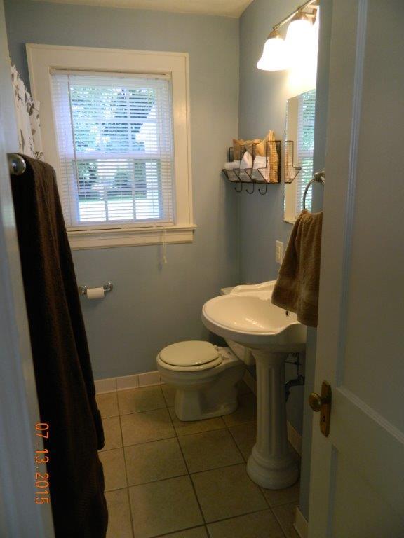 2445 Livingston Road Southwest Roanoke, VA 24015 - Photo 12 of 30 DSCN1983