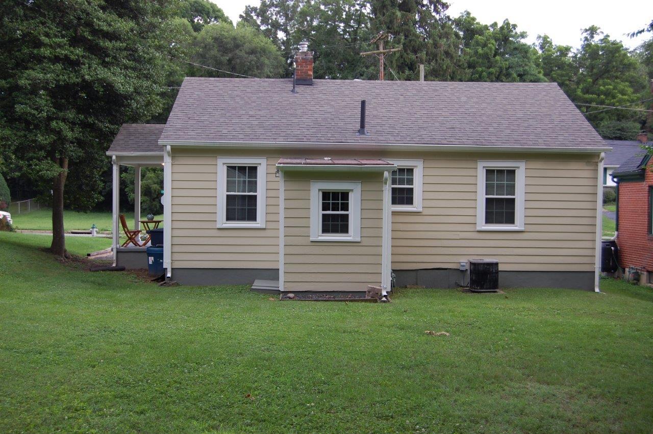 2445 Livingston Road Southwest Roanoke, VA 24015 - Photo 27 of 30 DSC_3451