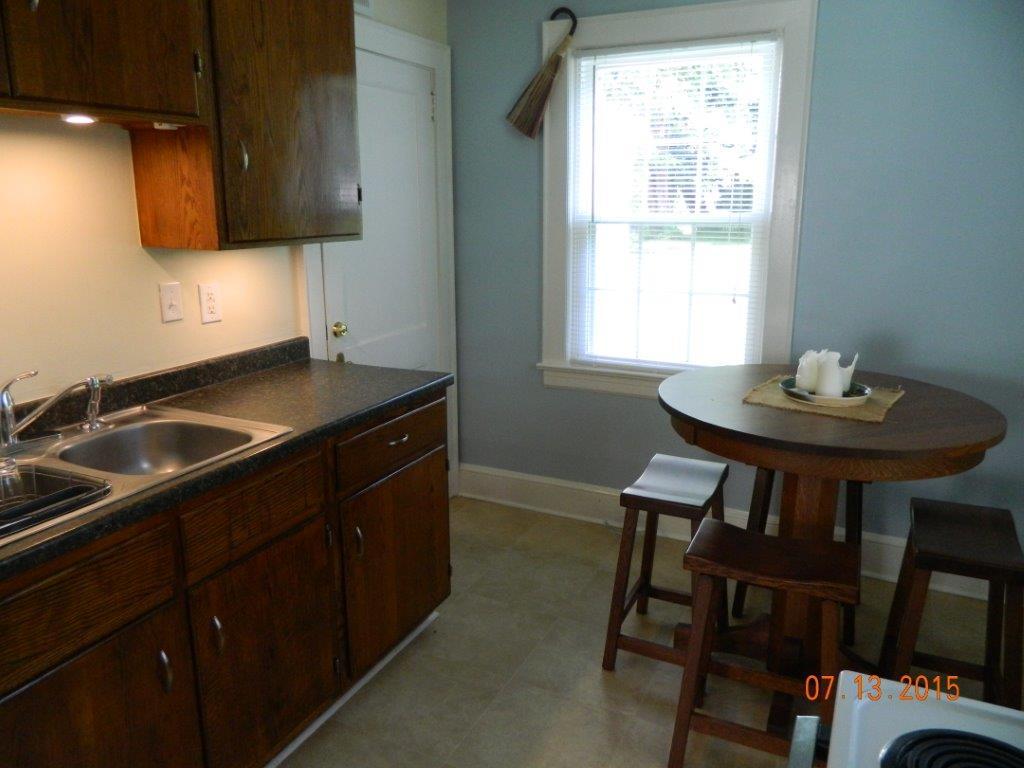 2445 Livingston Road Southwest Roanoke, VA 24015 - Photo 8 of 30 DSCN1977