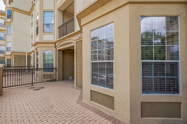 $1,300 | 7575 Kirby Drive, Unit 3105, Houston, TX 77030