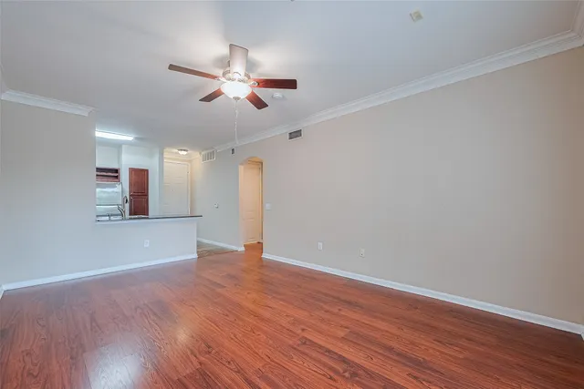 $1,300 | 7575 Kirby Drive, Unit 3105, Houston, TX 77030