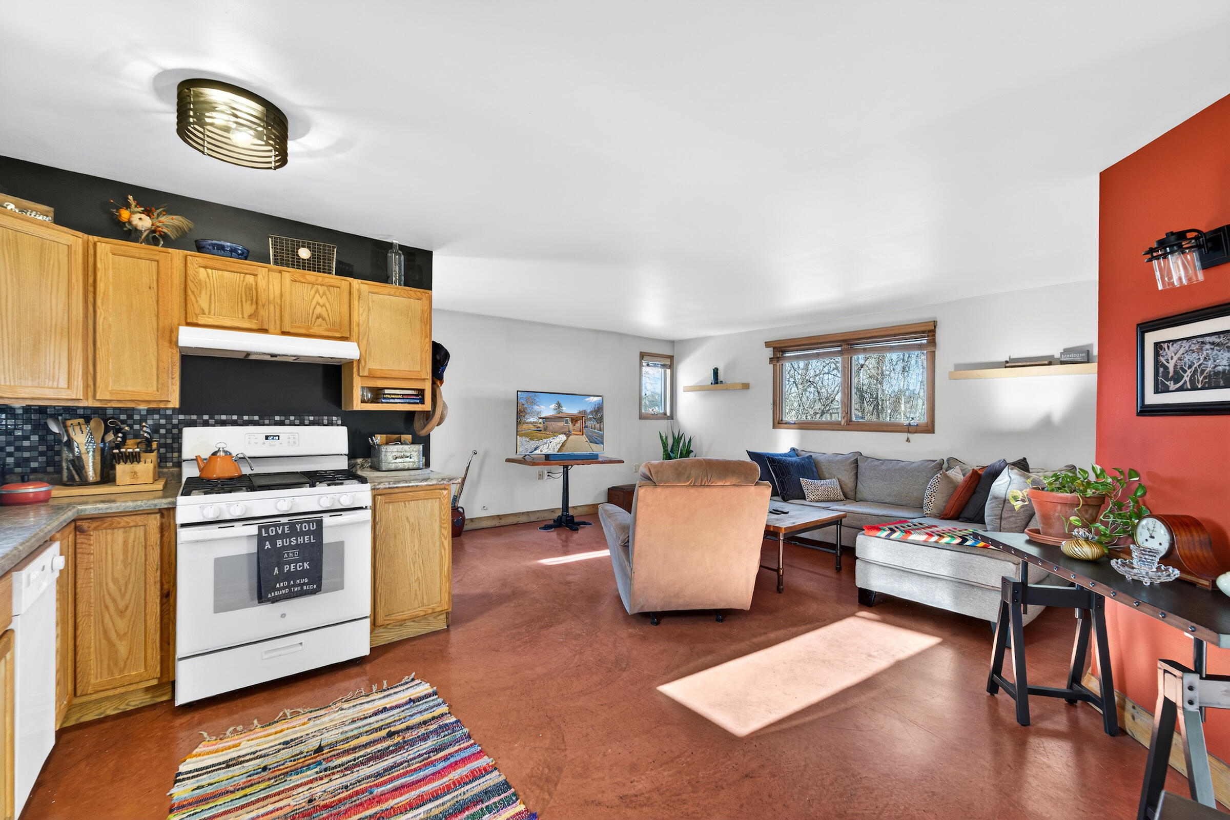 529 Parkview Drive Racine, WI 53404 - Photo 21 of 27 DSC03578