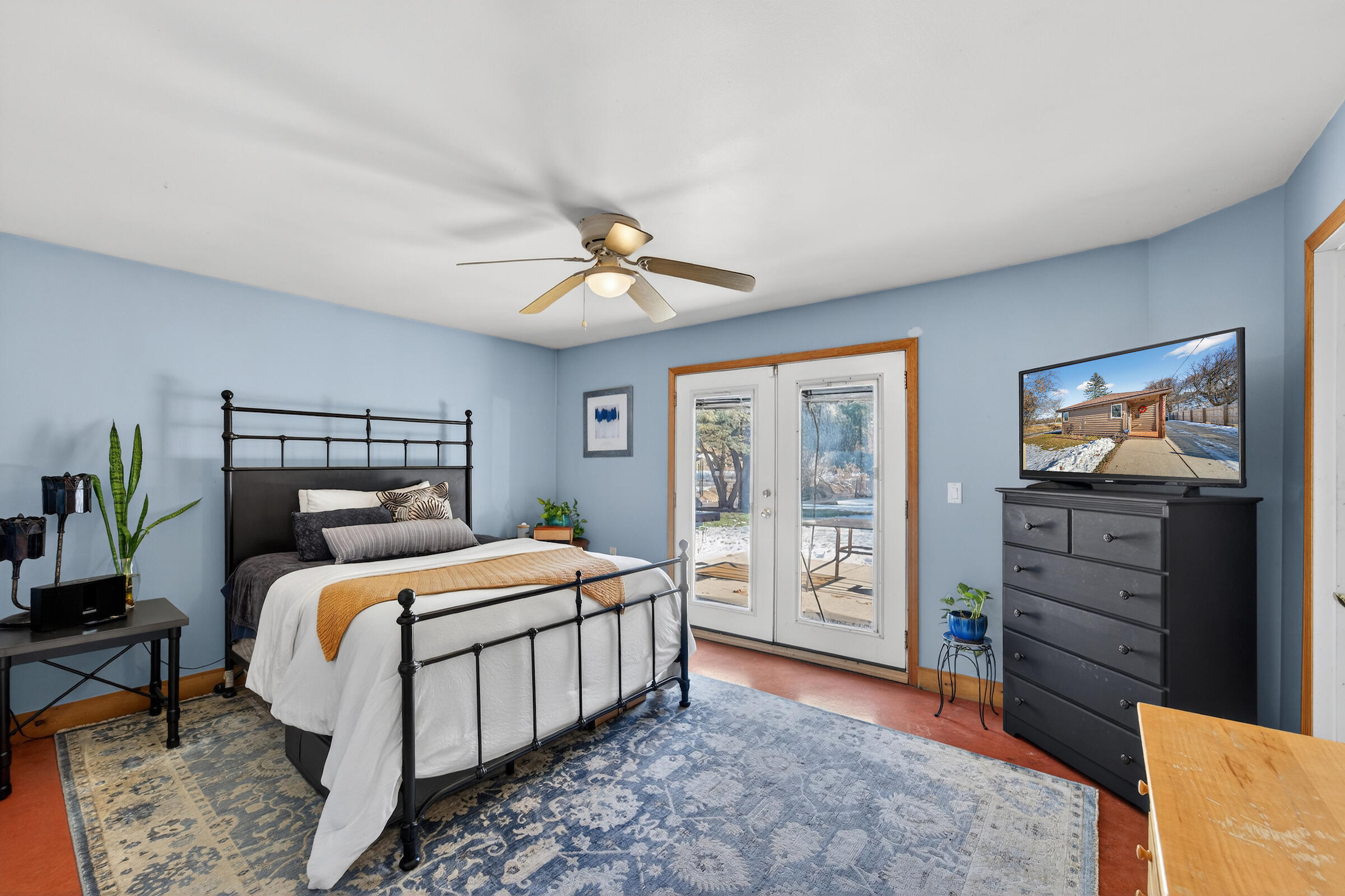 529 Parkview Drive Racine, WI 53404 - Photo 8 of 27 DSC03528