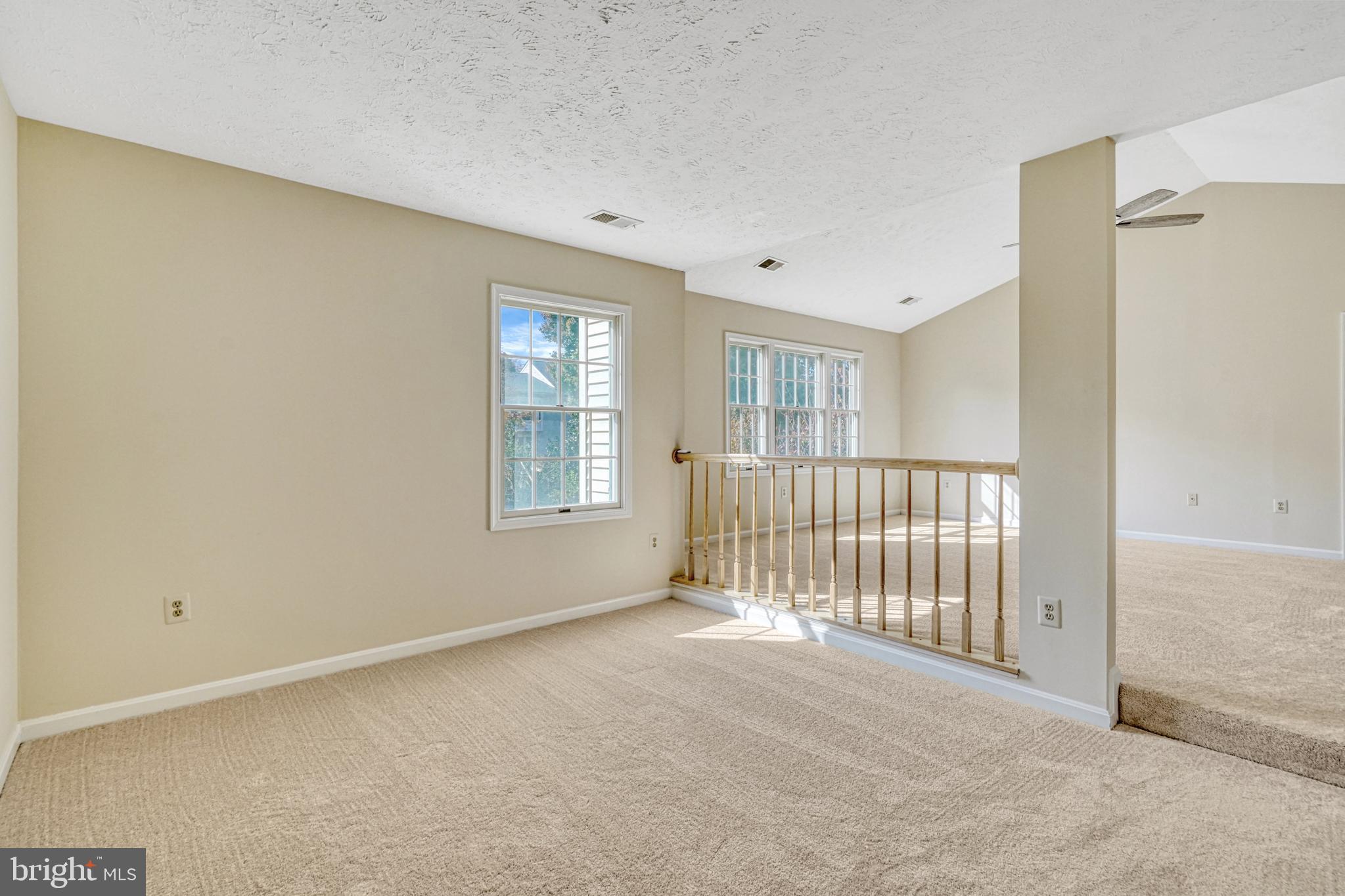 5503 Ashleigh Road Fairfax, VA 22030 - Photo 19 of 38 SITTING ROOM