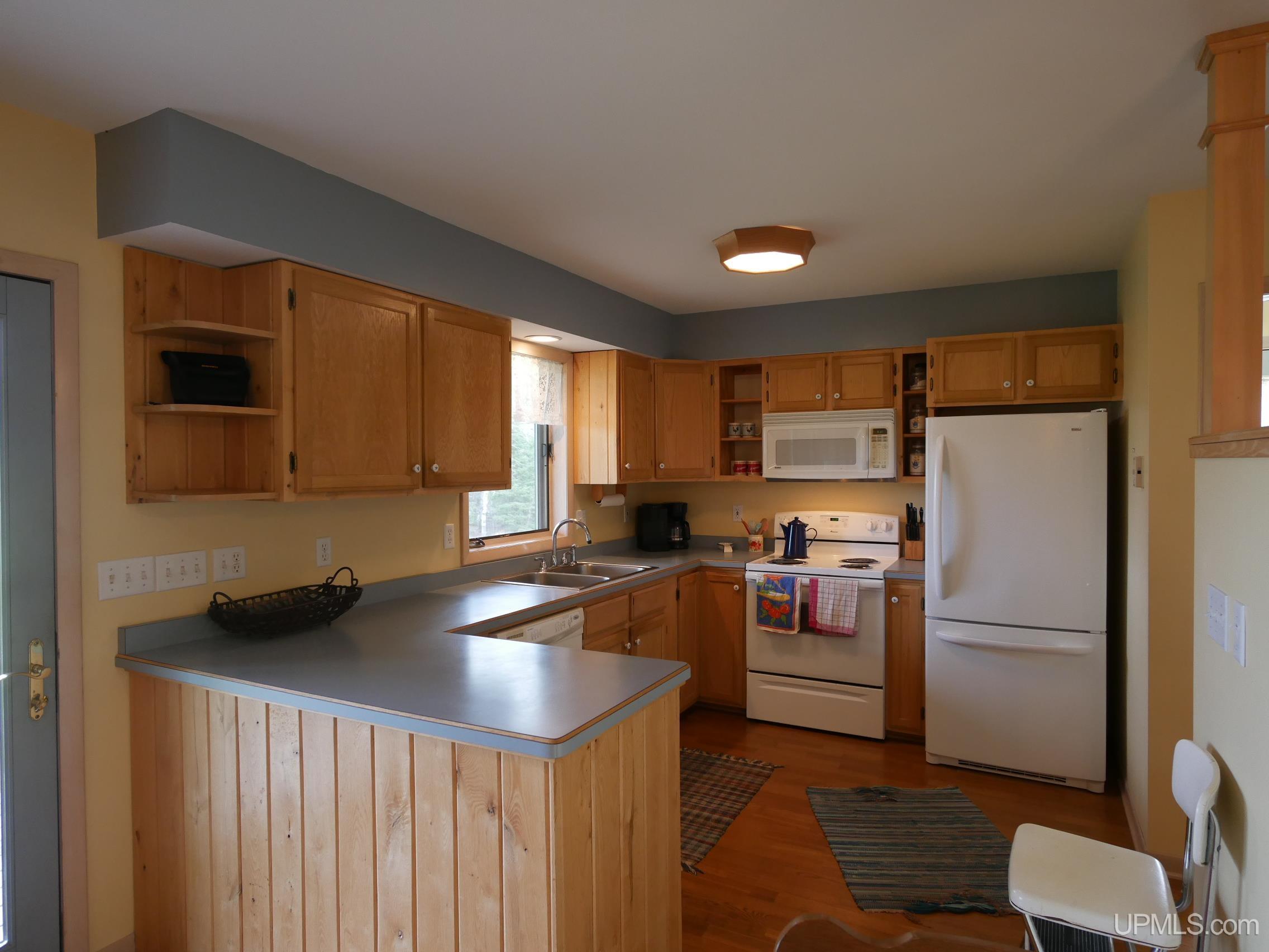 33490 Tapiola Road Pelkie, MI 49958 - Photo 6 of 82