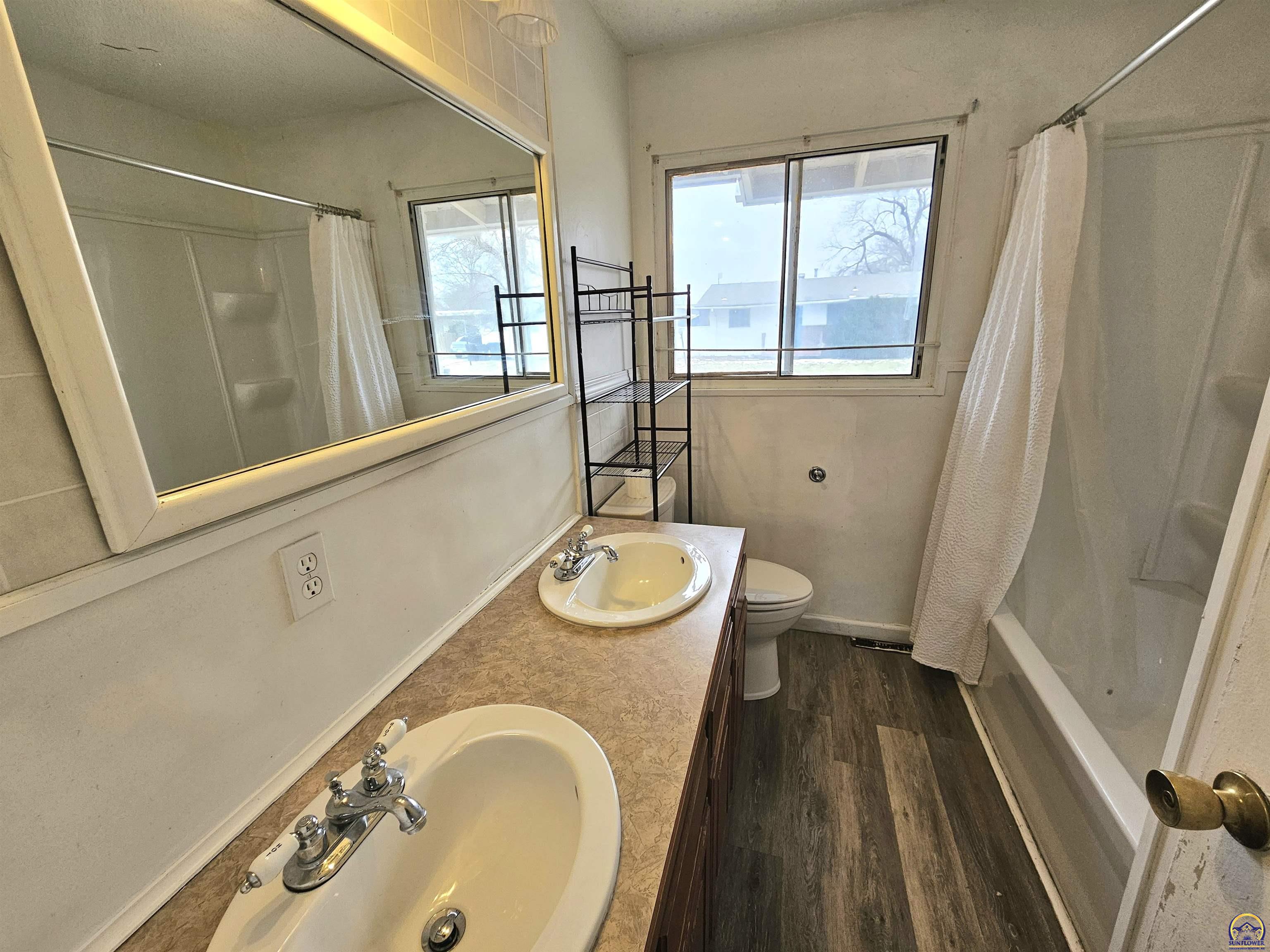 7209 Southwest Greenview Drive Topeka, KS 66619 - Photo 8 of 13