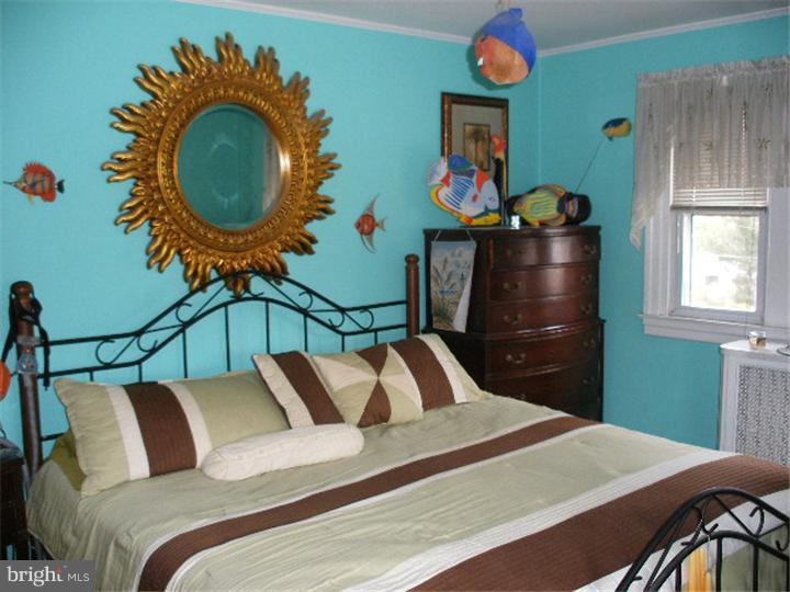 7234 Hilltop Road Upper Darby, PA 19082 - Photo 15 of 24 Master Bedroom