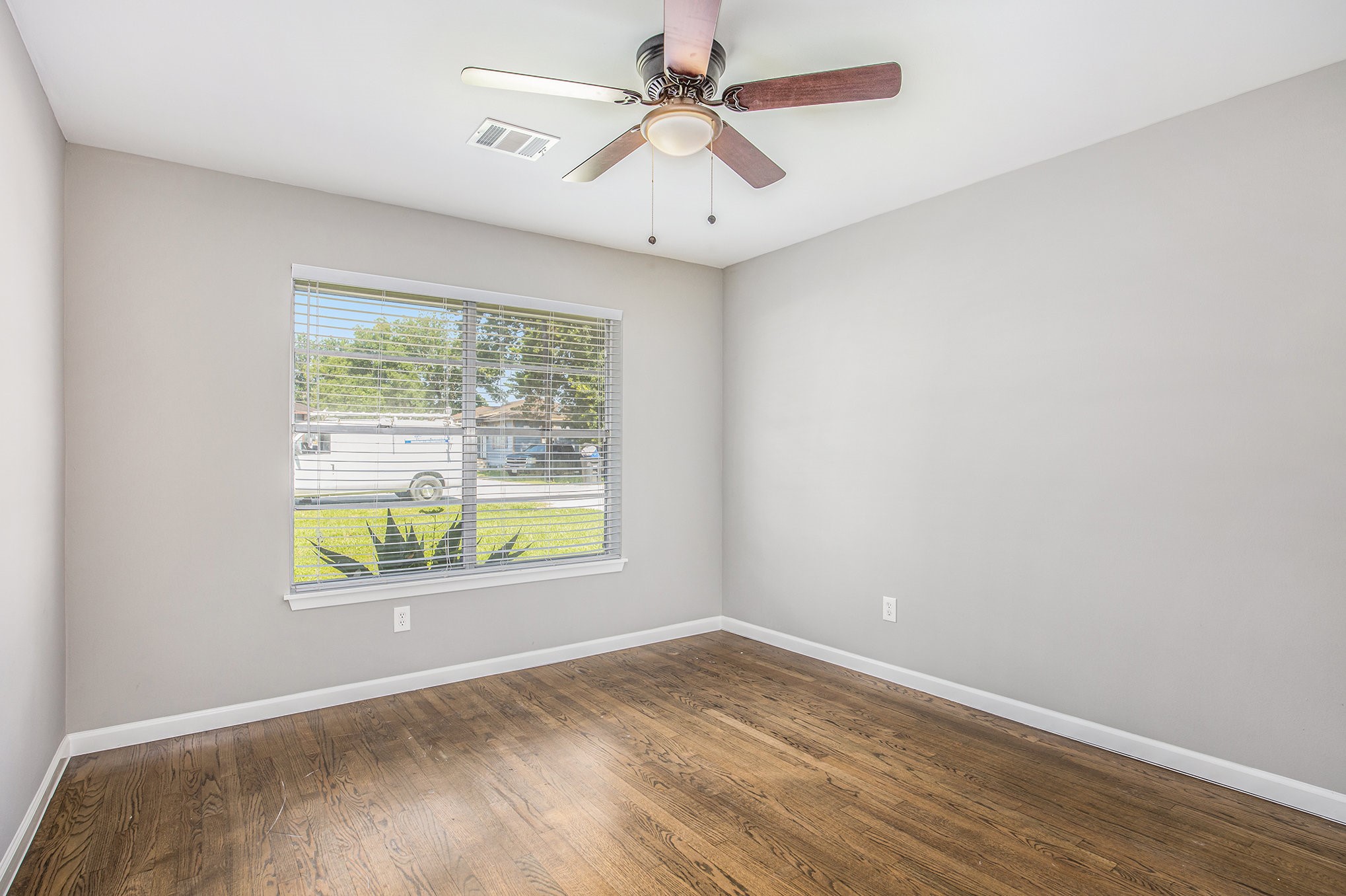 2902 Helberg Road Houston, TX 77092 - Photo 19 of 25 Gallery Image 19