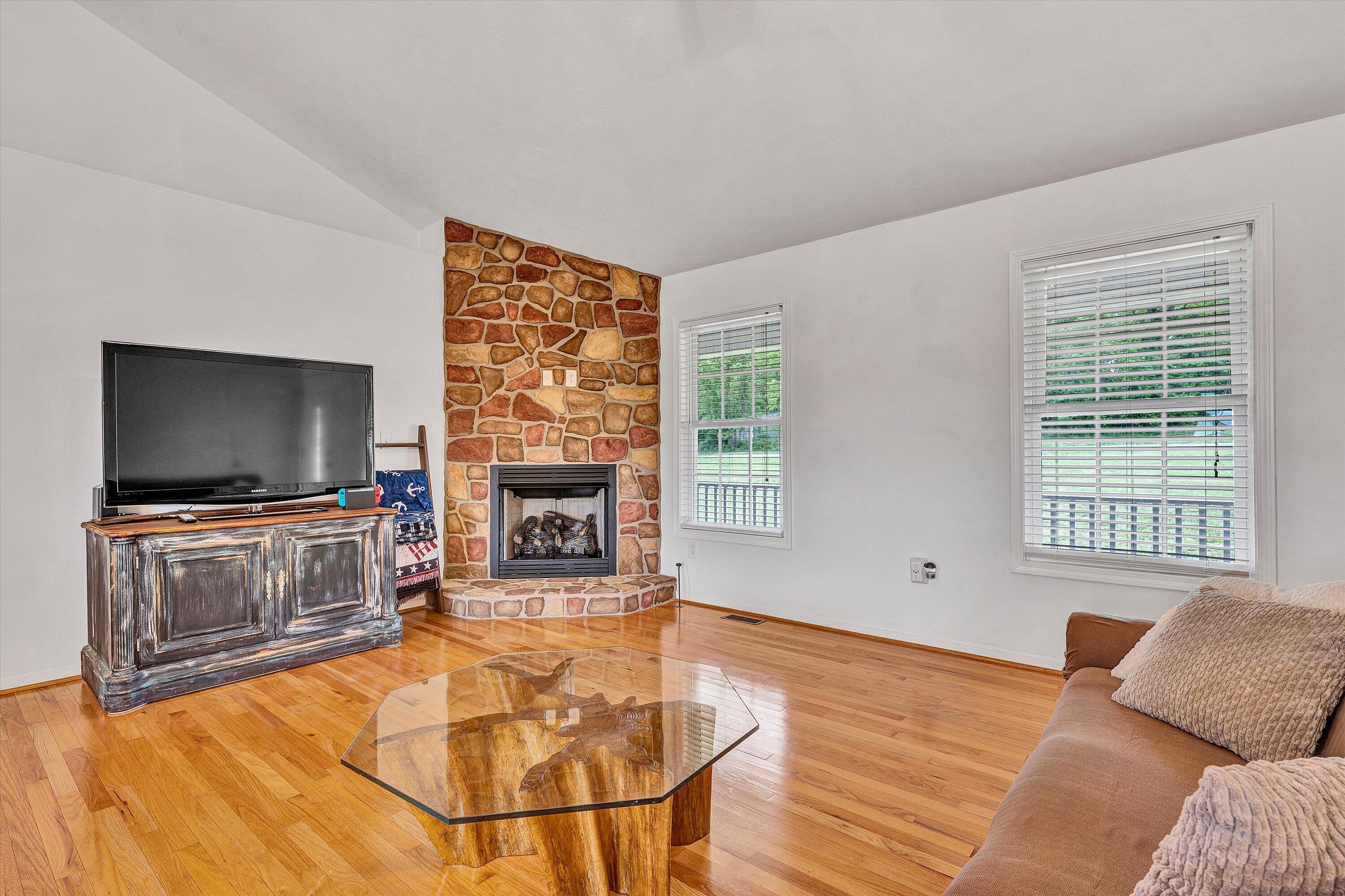 1203 Blankenship Road Goodview, VA 24095 - Photo 11 of 47 11-SGP-07897