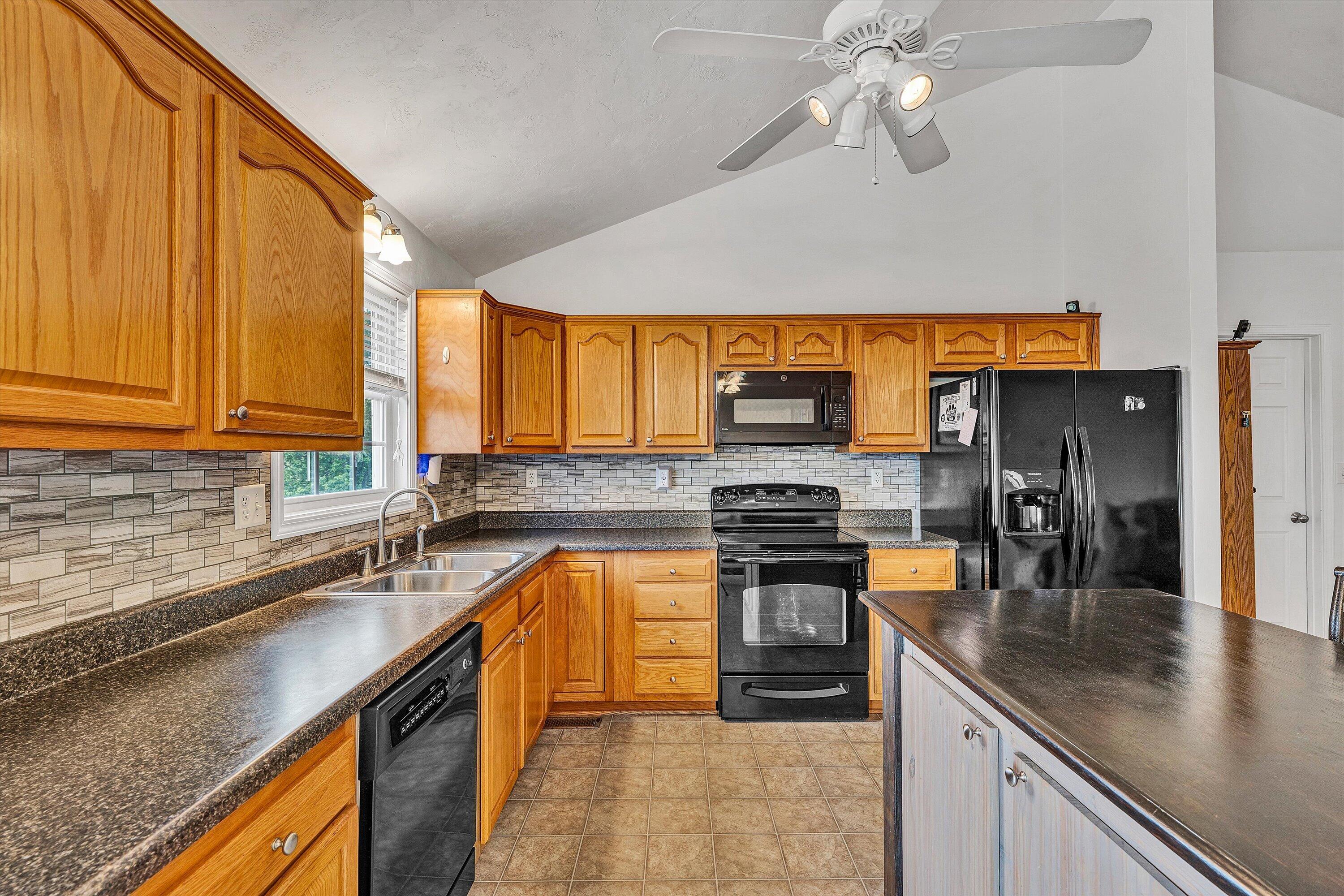 1203 Blankenship Road Goodview, VA 24095 - Photo 17 of 47 17-SGP-07915