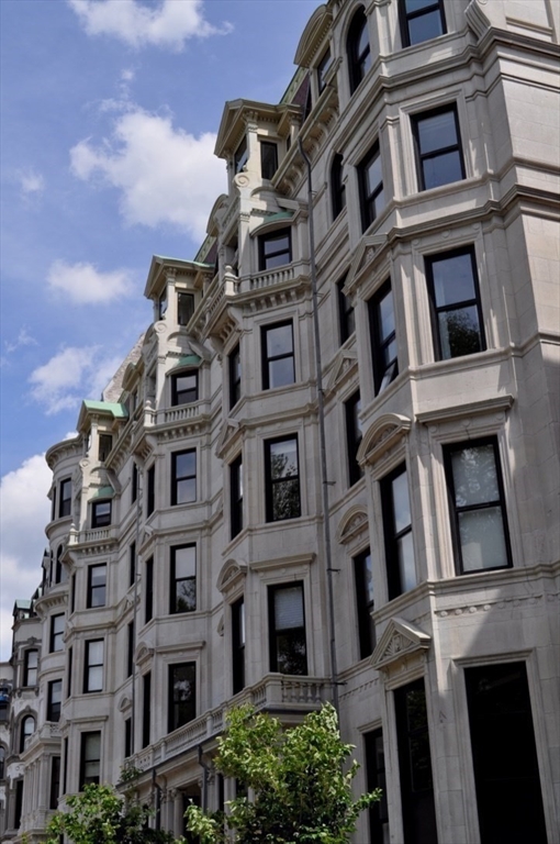 160 Commonwealth Avenue, Unit 615 Boston, MA 02116 - Photo 8 of 9