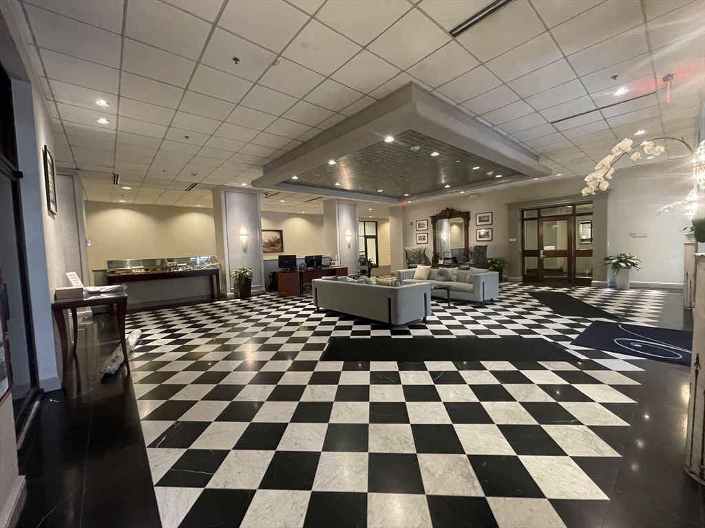 160 Commonwealth Avenue, Unit 615 Boston, MA 02116 - Photo 9 of 9